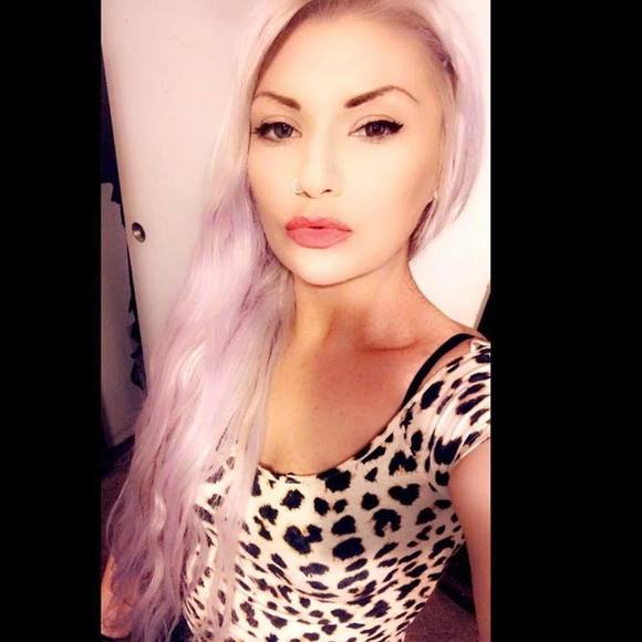 Meet your Posher, Hannah - Picture 1 of 1